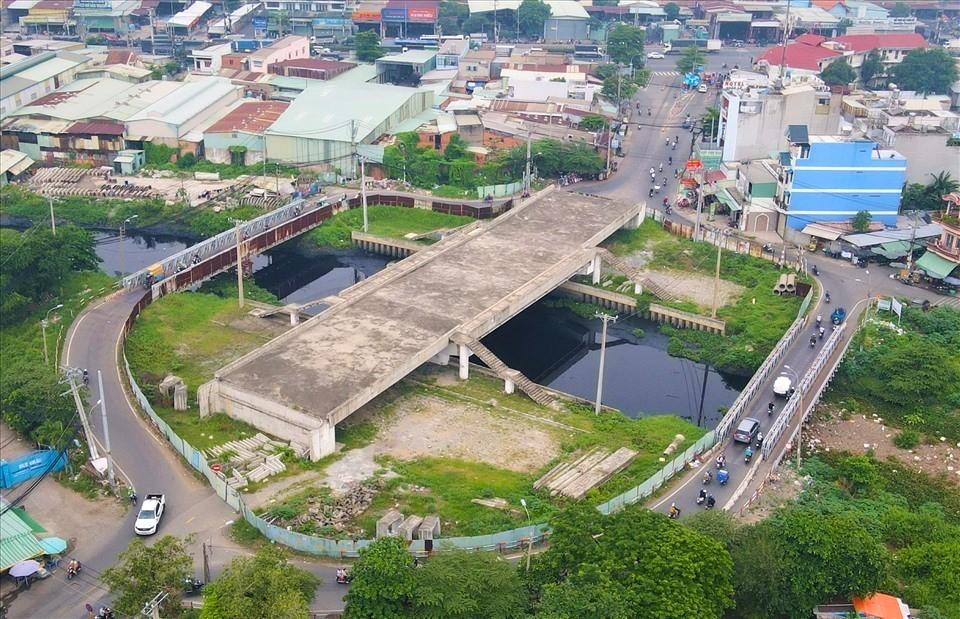 2 cây cầu giải cứu kẹt xe cửa ngõ phía Tây dự kiến thông xe cuối năm